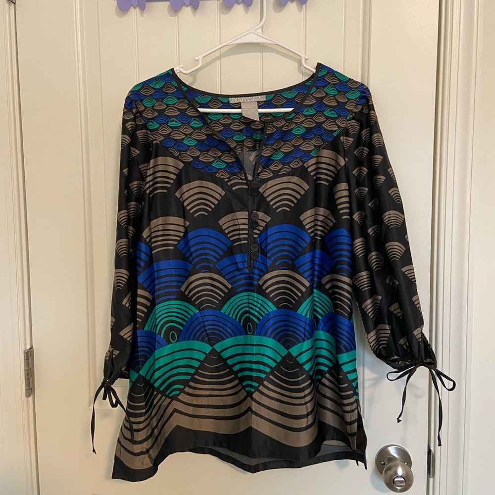 NWOT Nou Veaux women’s smooth multicolor patterned button neck tie sleeve blouse